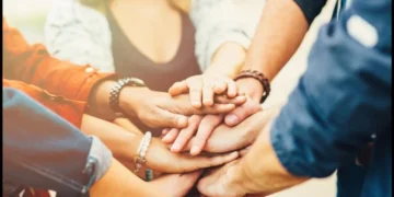 HAPPY EMPLOYEES, HEALTHY BOTTOM LINES UNITE FINANCE AND HR