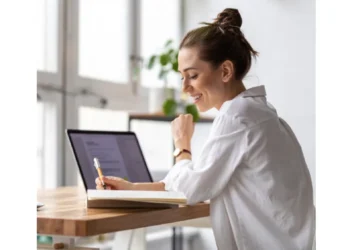 A Guide to Year-End HR Compliance