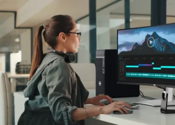 Harness the Power of AI—A Guide to Modernizing Your Workplace