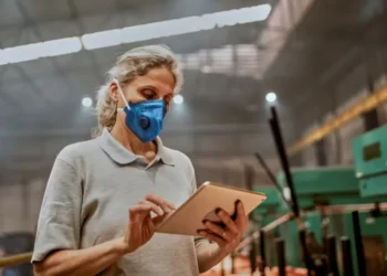 Making your workers connected to develop a truly smart enterprise